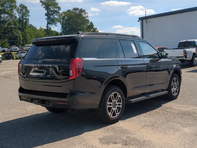 New 2025 Ford Expedition Active AWD/4WD image 13