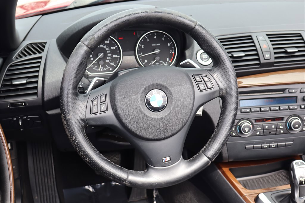 Used 2011 BMW 135i Convertible RWD image 22