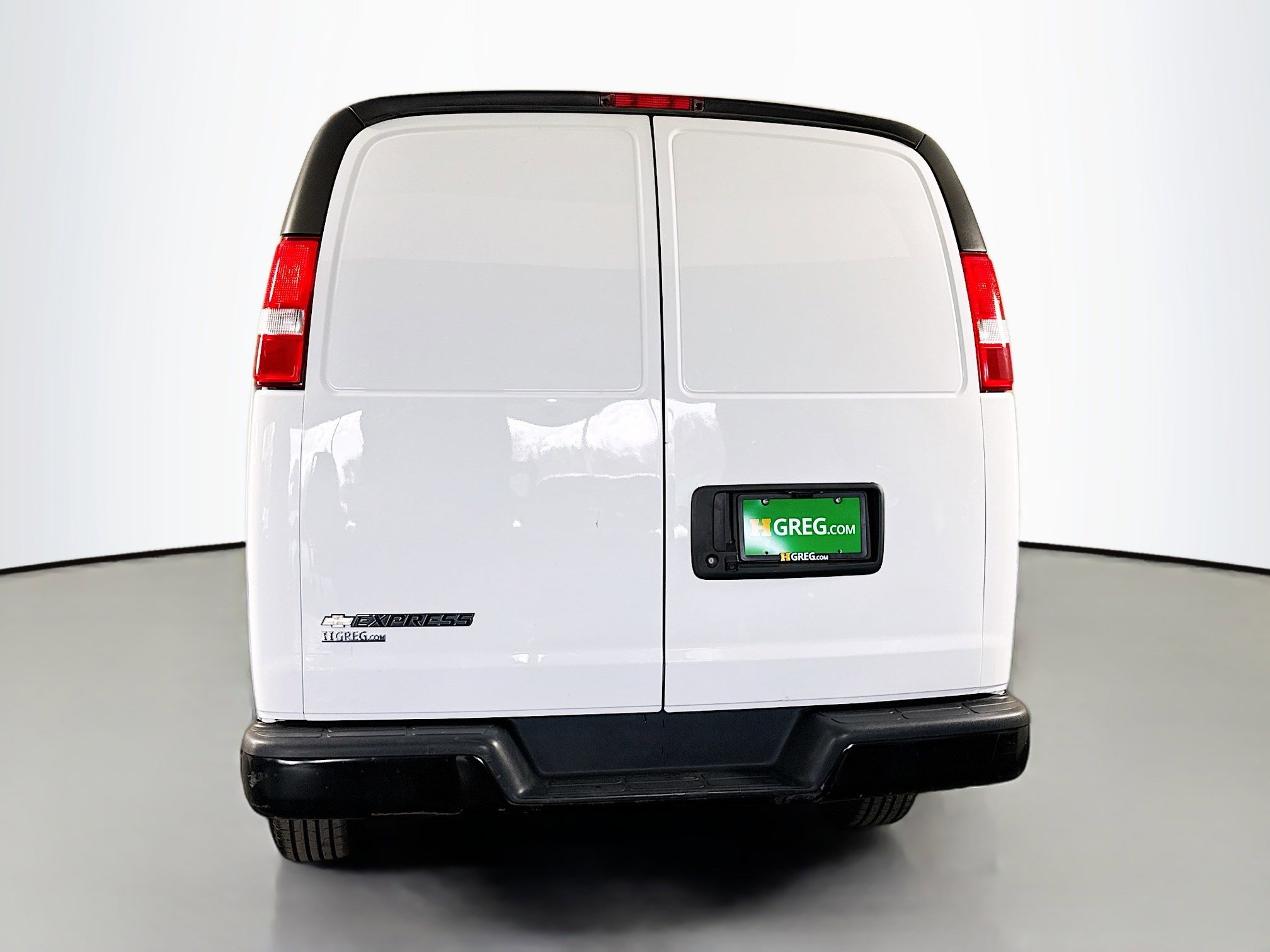 Used 2022 Chevrolet Express 2500 image 8