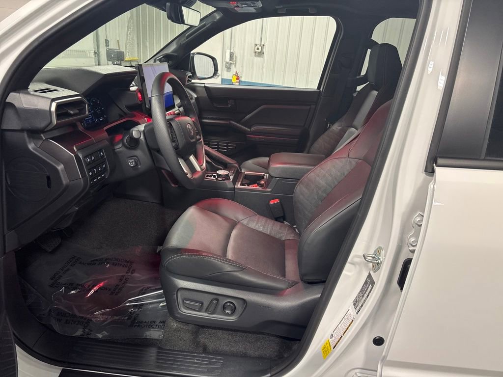 Used 2025 Toyota 4Runner Limited image 4