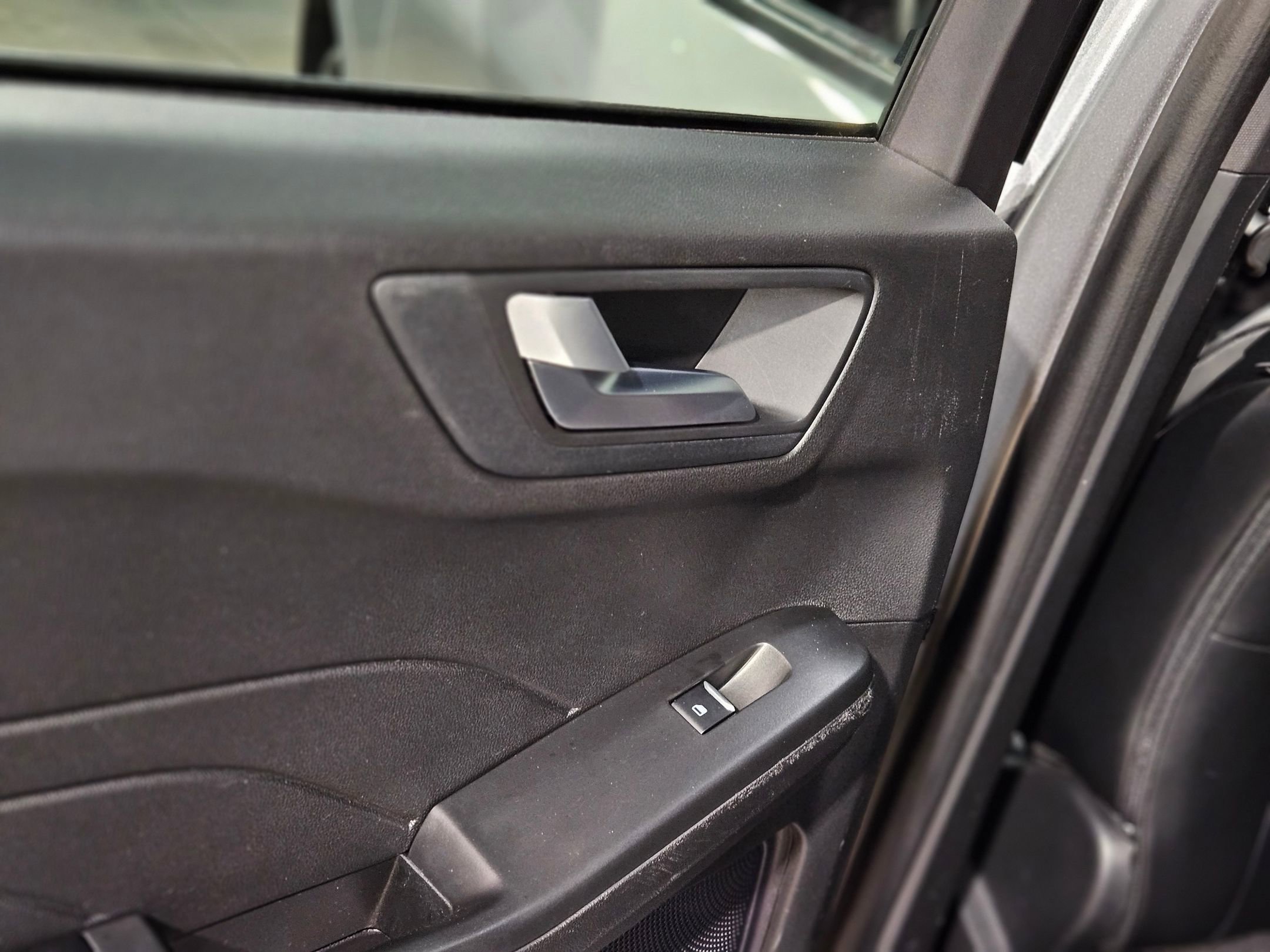 Used 2024 Ford Escape ST-Line AWD/4WD image 34