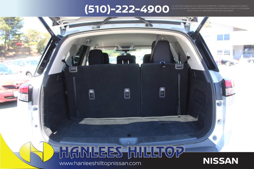 Used 2025 Nissan Pathfinder SV FWD image 10