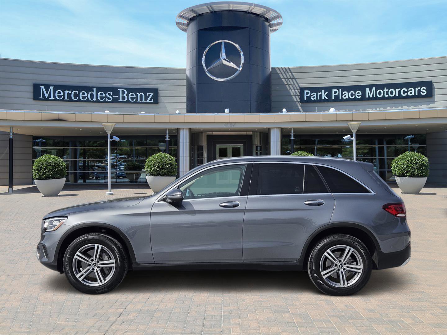 Certified 2022 Mercedes-Benz GLC 300 image 3