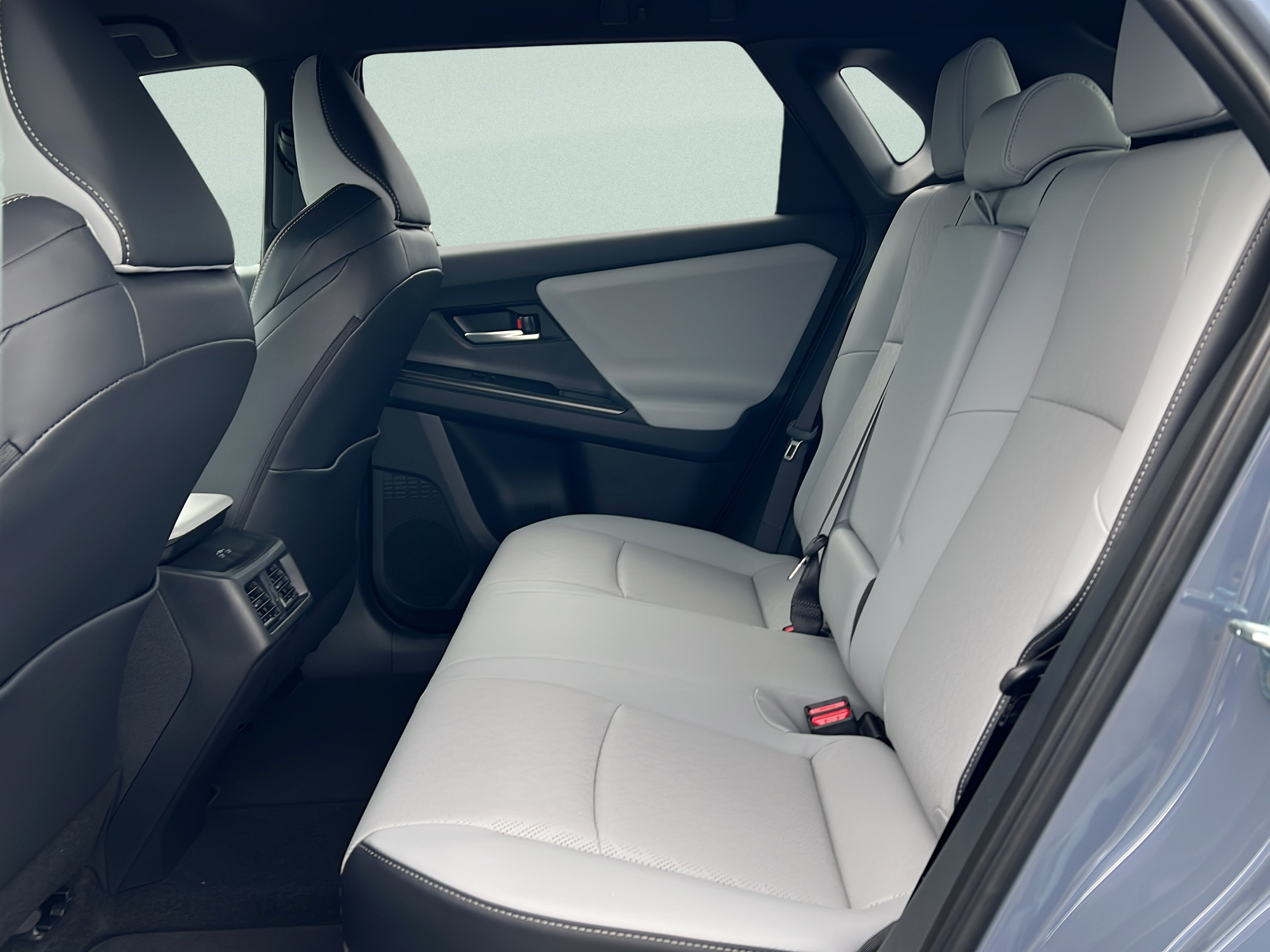 New 2026 Subaru Solterra AWD/4WD image 10