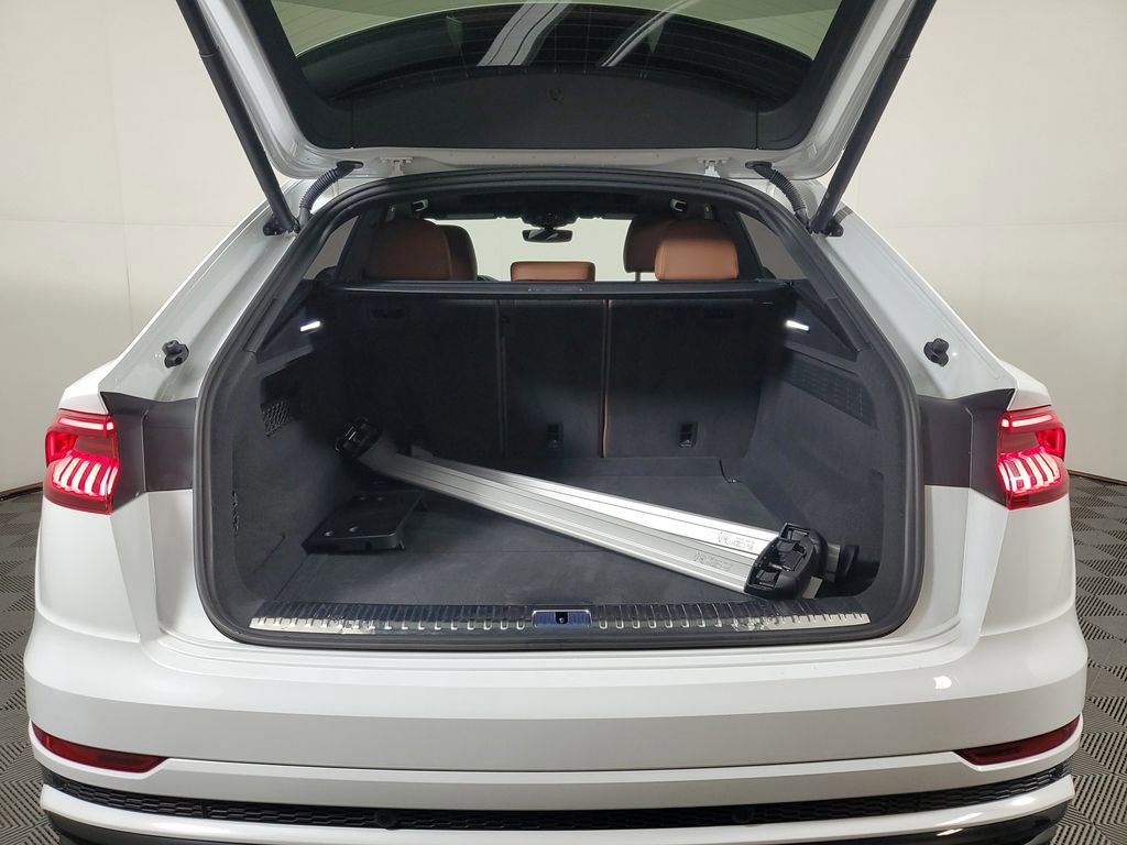Used 2023 Audi Q8 Premium Plus image 9