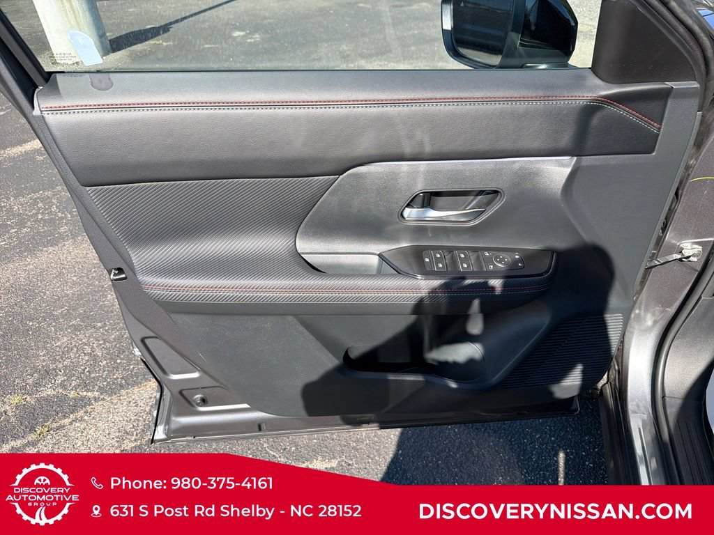 Certified 2026 Nissan Kicks SR FWD image 10