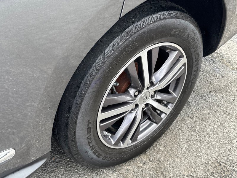 Used 2019 INFINITI QX60 Luxe w/ Essential Package image 36