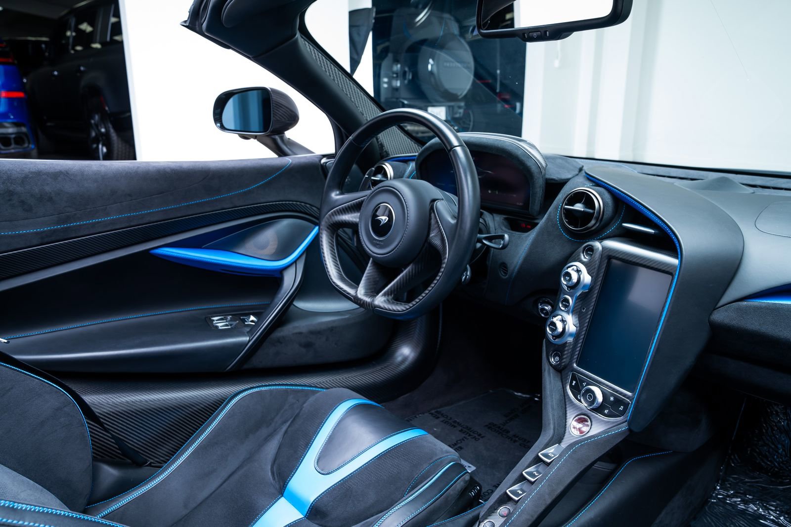 Used 2020 McLaren 720S Performance RWD image 13