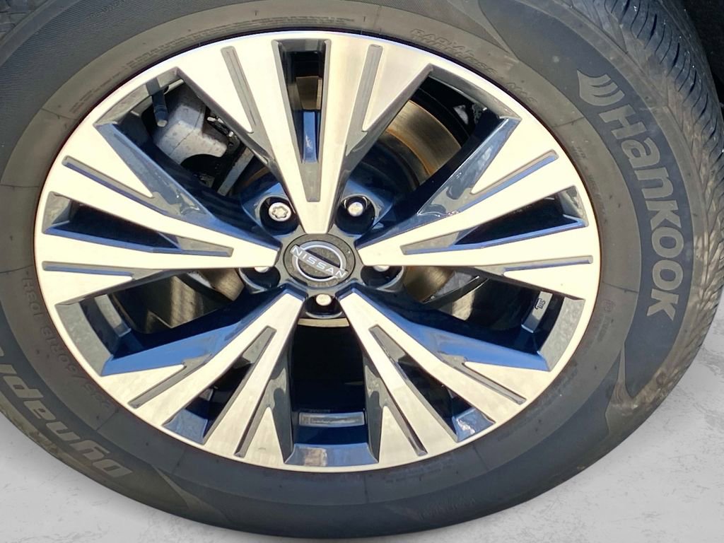 Certified 2023 Nissan Rogue SV w/ SV Premium B Package AWD/4WD image 28
