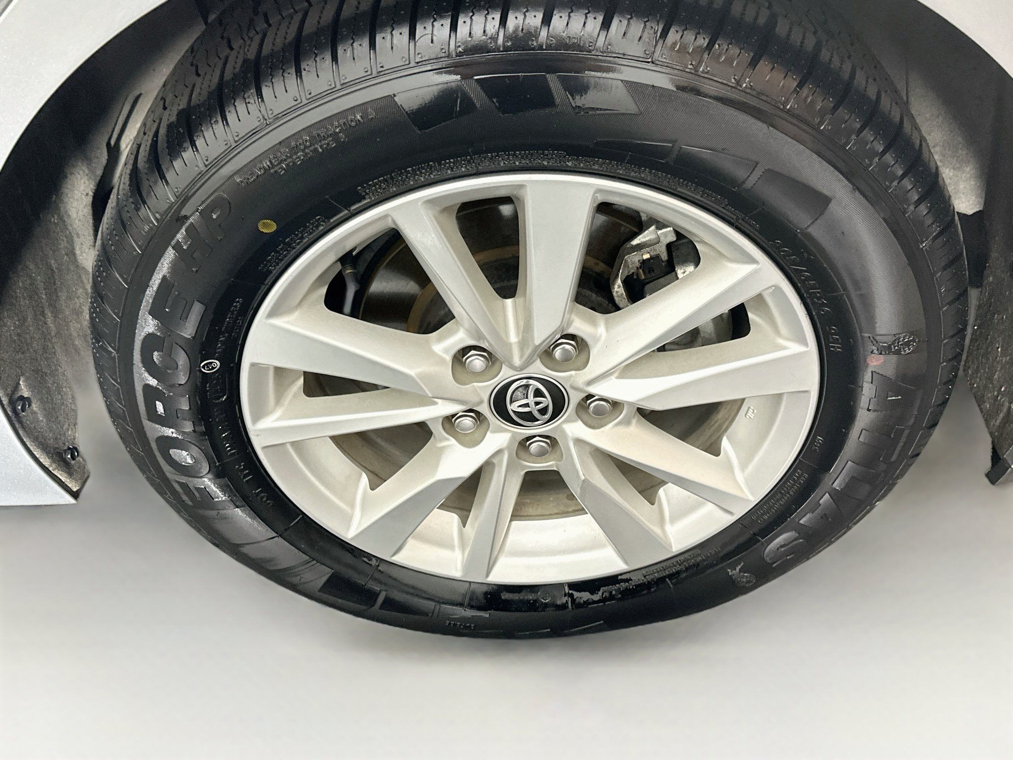 Used 2025 Toyota Camry LE FWD image 11