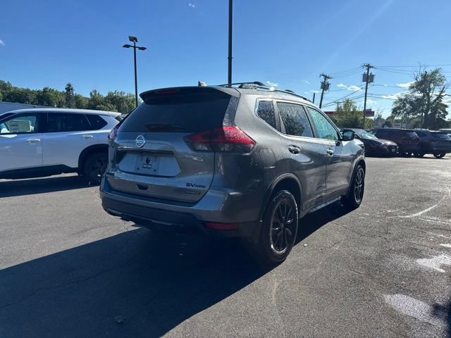 Used 2018 Nissan Rogue SV AWD/4WD image 2