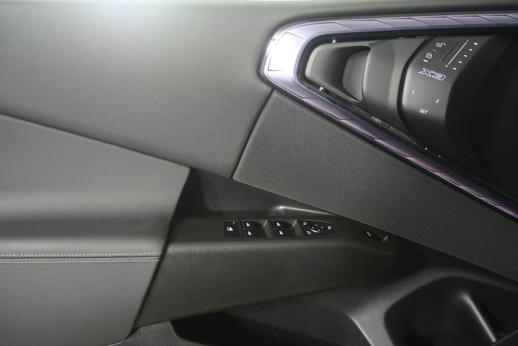 Certified 2025 BMW X3 xDrive30i image 9