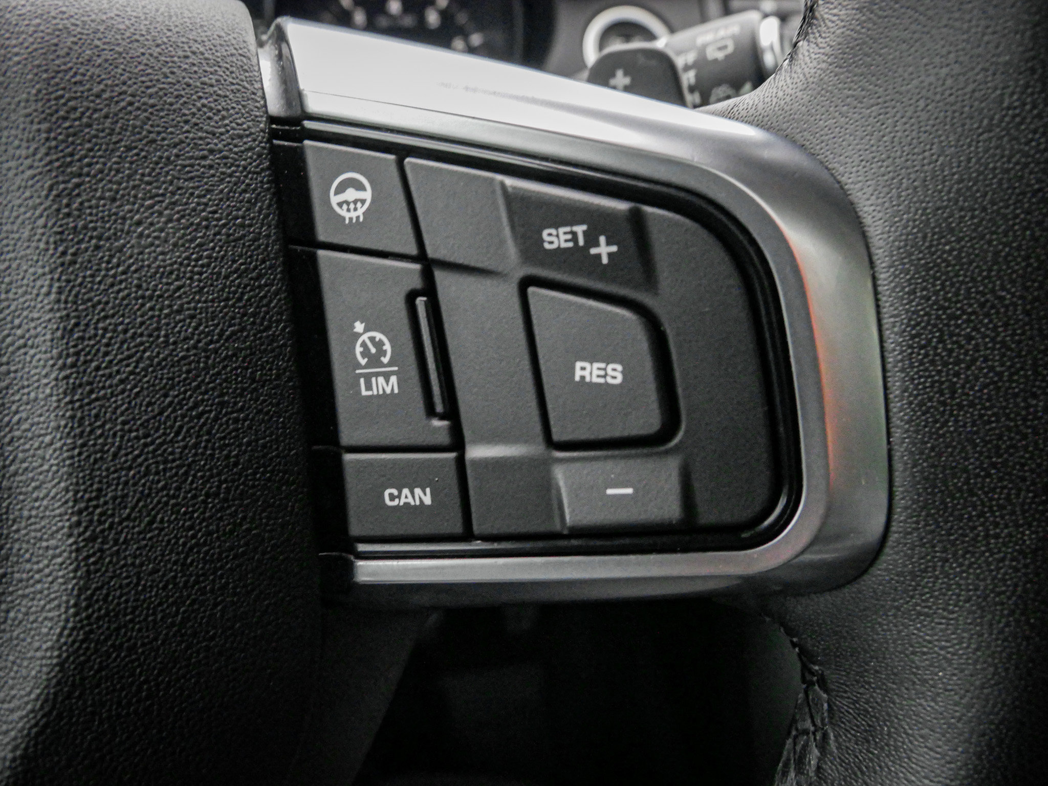 Used 2019 Land Rover Discovery Sport HSE image 20