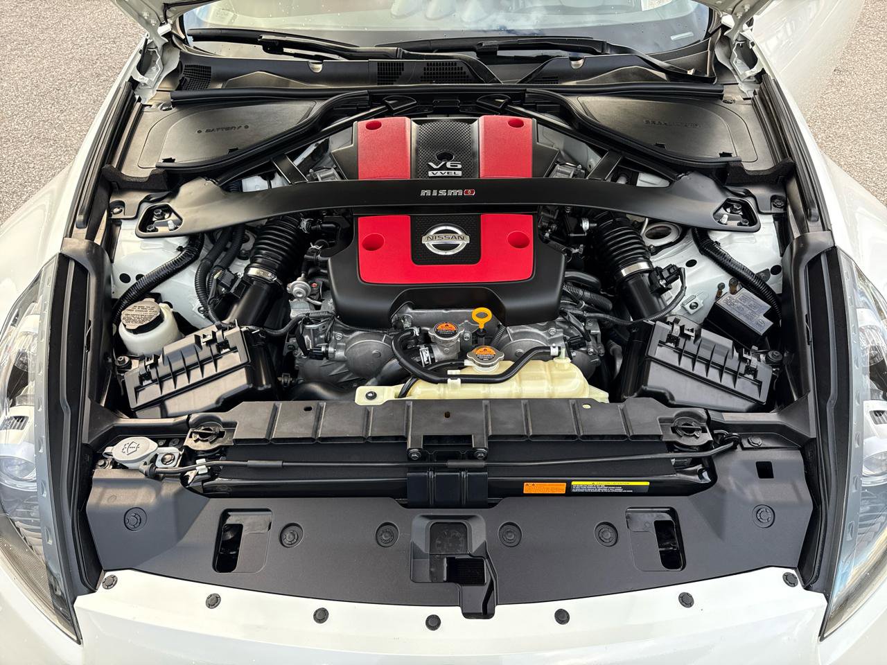 Used 2017 Nissan 370Z NISMO image 51