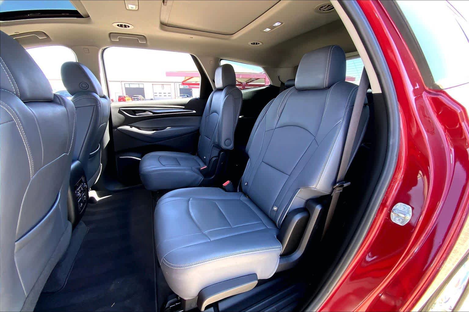 Used 2019 Buick Enclave Premium w/ Experience Buick Package FWD image 21