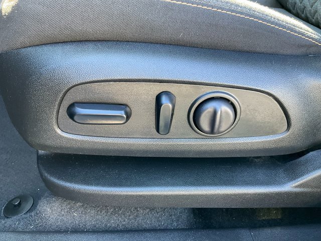 Used 2023 Chevrolet Equinox LT image 6