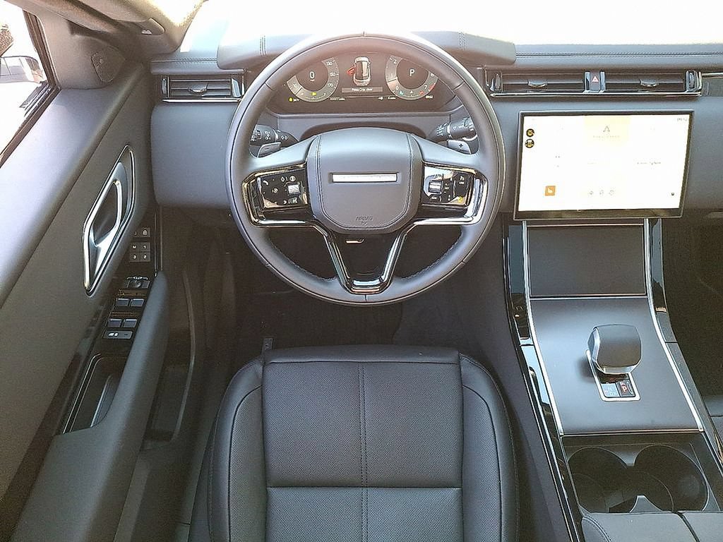 Certified 2026 Land Rover Range Rover Velar Dynamic SE AWD/4WD image 7