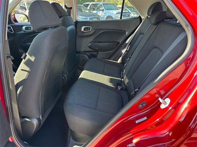 Used 2023 Hyundai Venue SE image 12