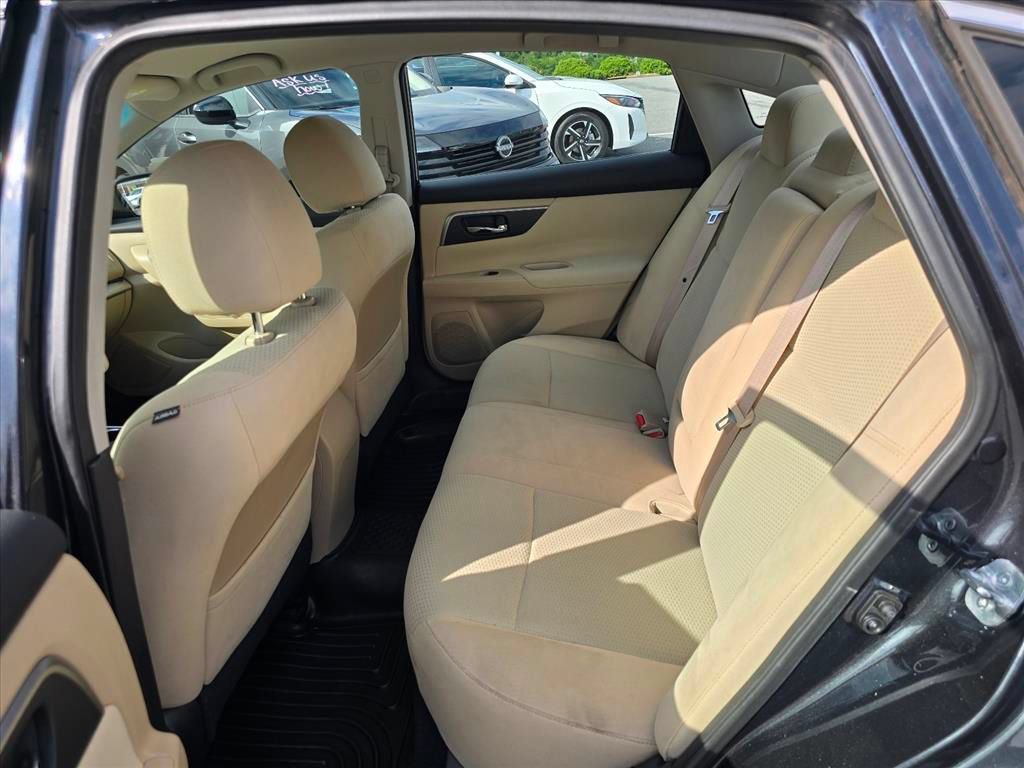 Used 2015 Nissan Altima 2.5 S w/ Sport Value Package FWD image 12