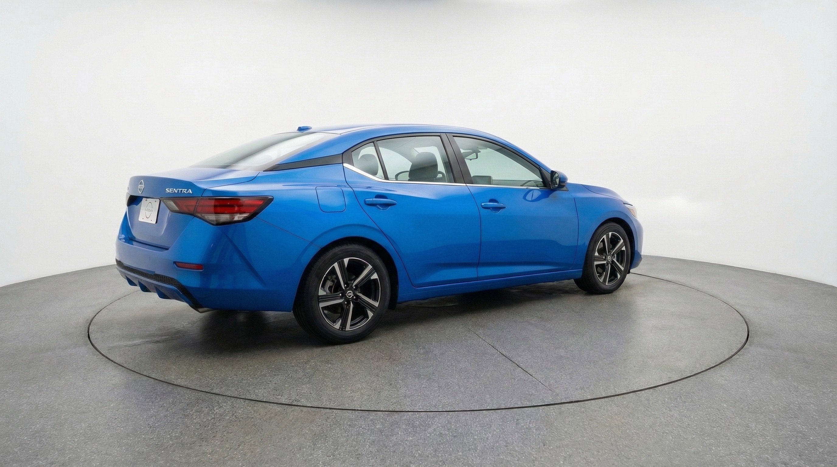 Used 2025 Nissan Sentra SV image 9