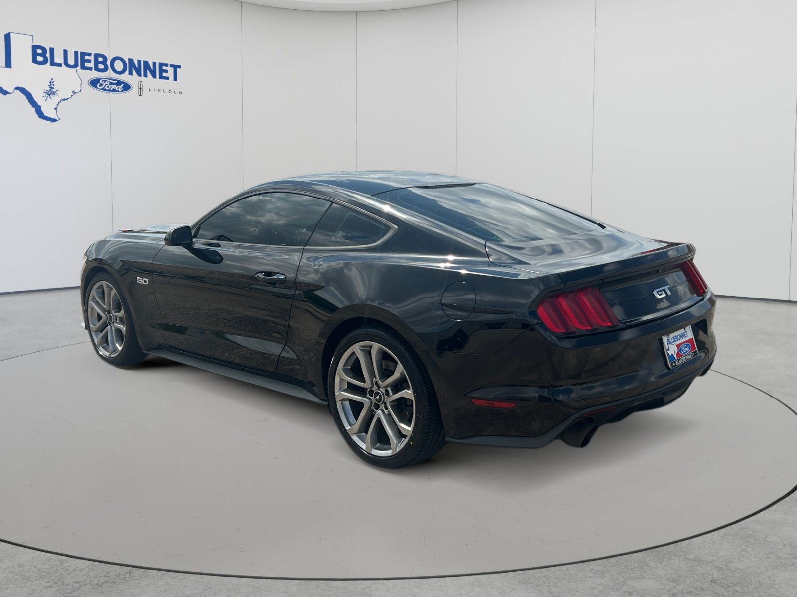 Used 2016 Ford Mustang GT w/ GT Performance Package RWD image 7