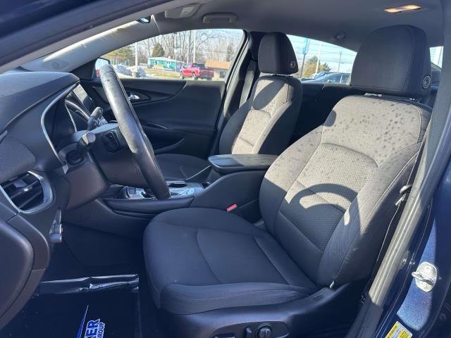 Used 2016 Chevrolet Malibu LT image 5