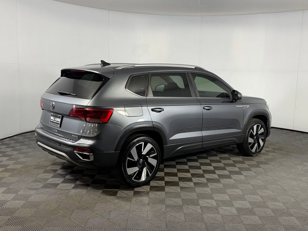 Used 2024 Volkswagen Taos SEL image 5