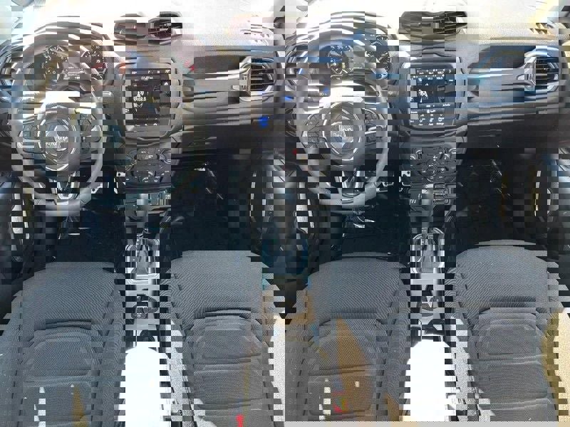 Used 2022 Jeep Renegade Latitude image 11