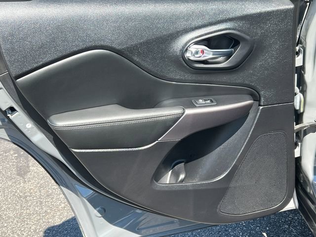 Used 2022 Jeep Cherokee Limited image 38