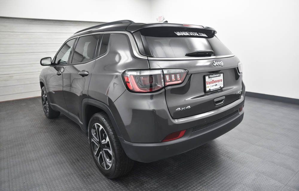 Used 2024 Jeep Compass Limited image 6