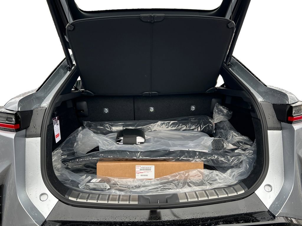 New 2026 Lexus RZ 450e AWD image 7