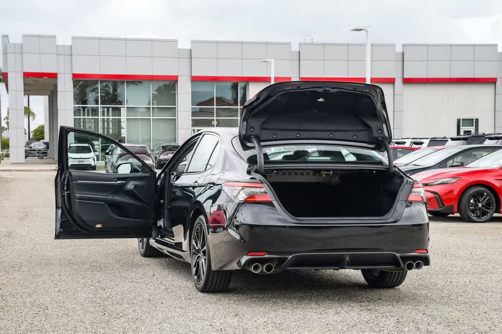 Used 2023 Toyota Camry XSE FWD image 27