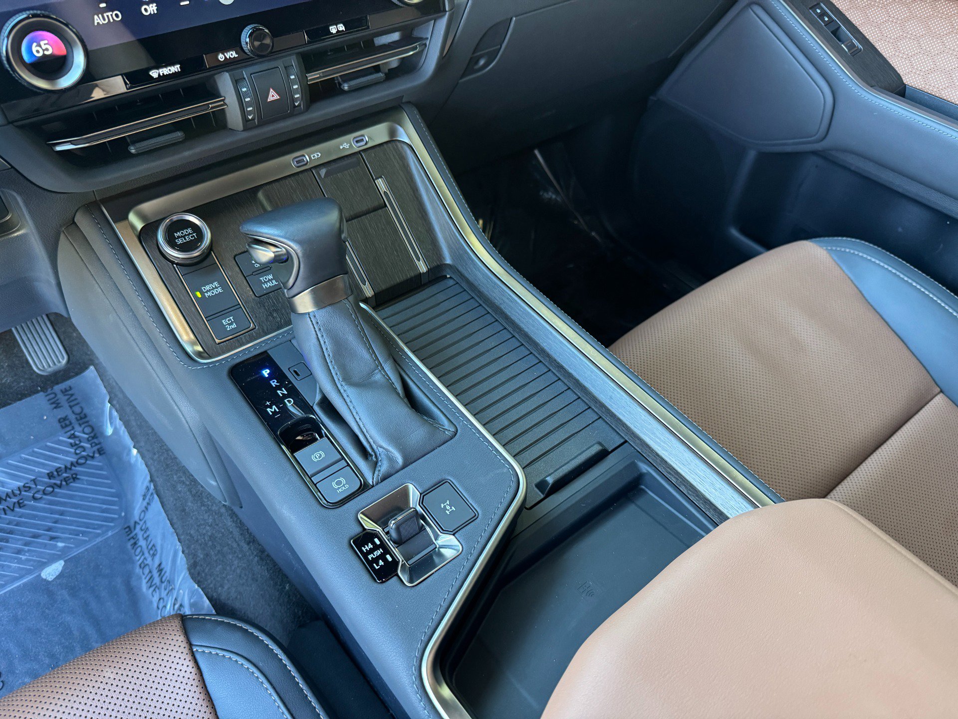 Used 2024 Lexus GX 550 image 35