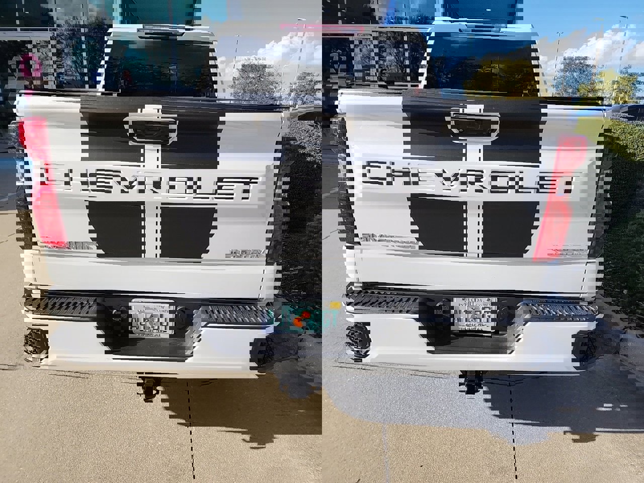 Used 2022 Chevrolet Silverado 1500 Custom image 4