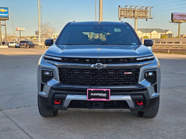 Used 2025 Chevrolet Traverse Z71 w/ Driver Confidence Package image 2