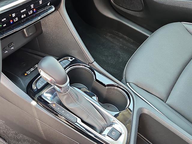 Used 2024 Buick Encore GX Avenir w/ Avenir Technology Package image 21
