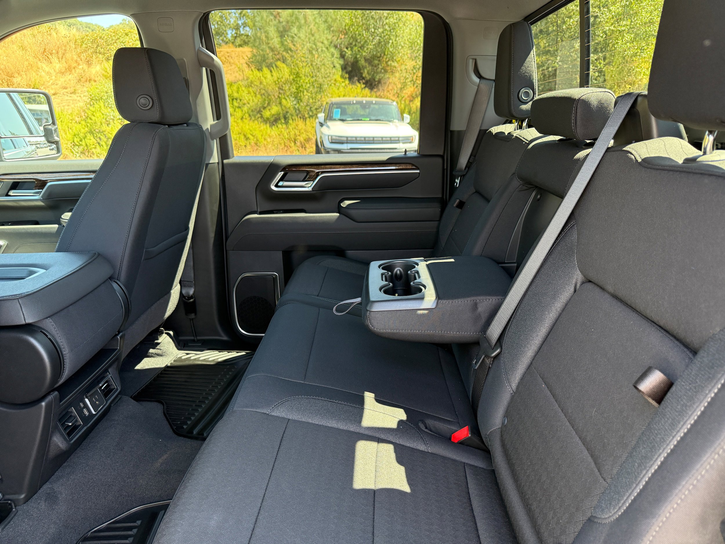New 2025 GMC Sierra 2500 SLE w/ SLE Value Package; AWD/4WD image 9