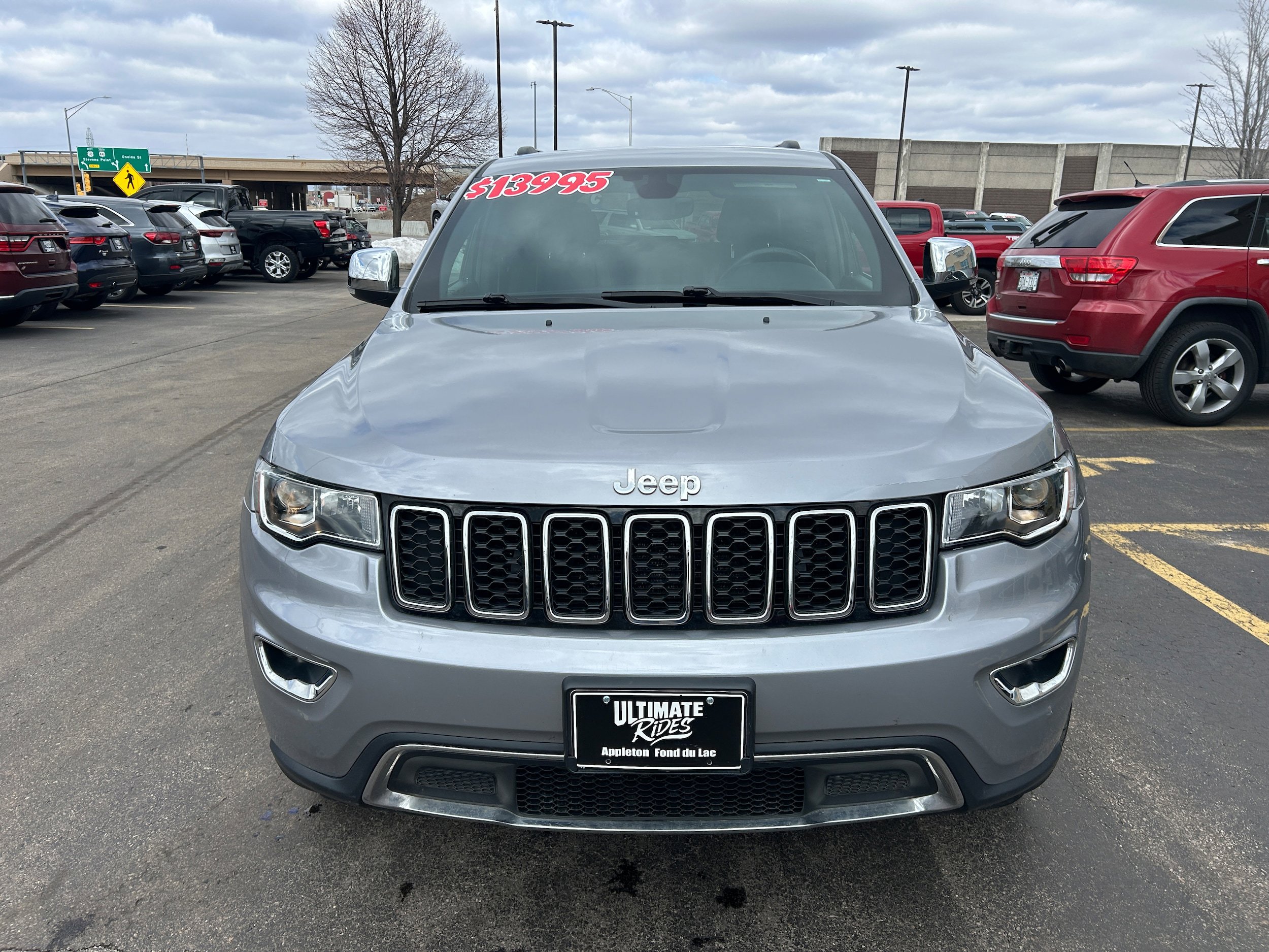 Used 2017 Jeep Grand Cherokee Limited w/ Trailer Tow Group IV AWD/4WD image 2