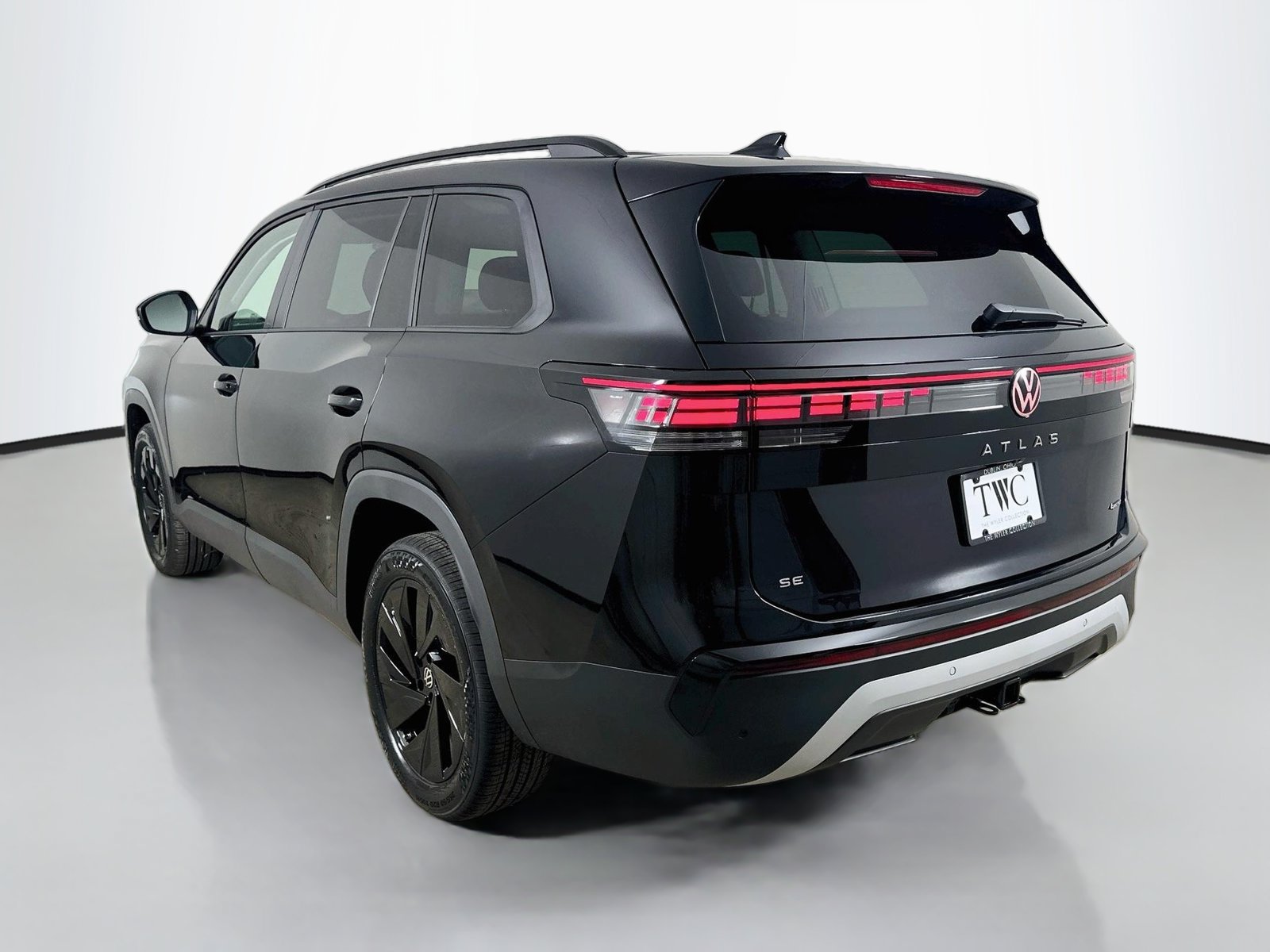 New 2027 Volkswagen Atlas SE AWD/4WD image 7