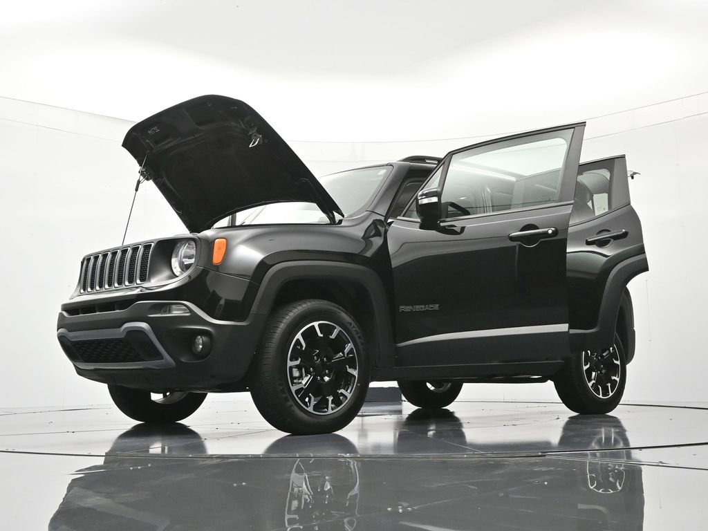 Used 2023 Jeep Renegade Latitude AWD/4WD image 48