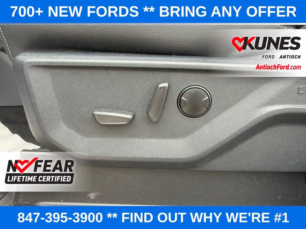 New 2026 Ford F250 Lariat w/ Black Appearance Package image 40