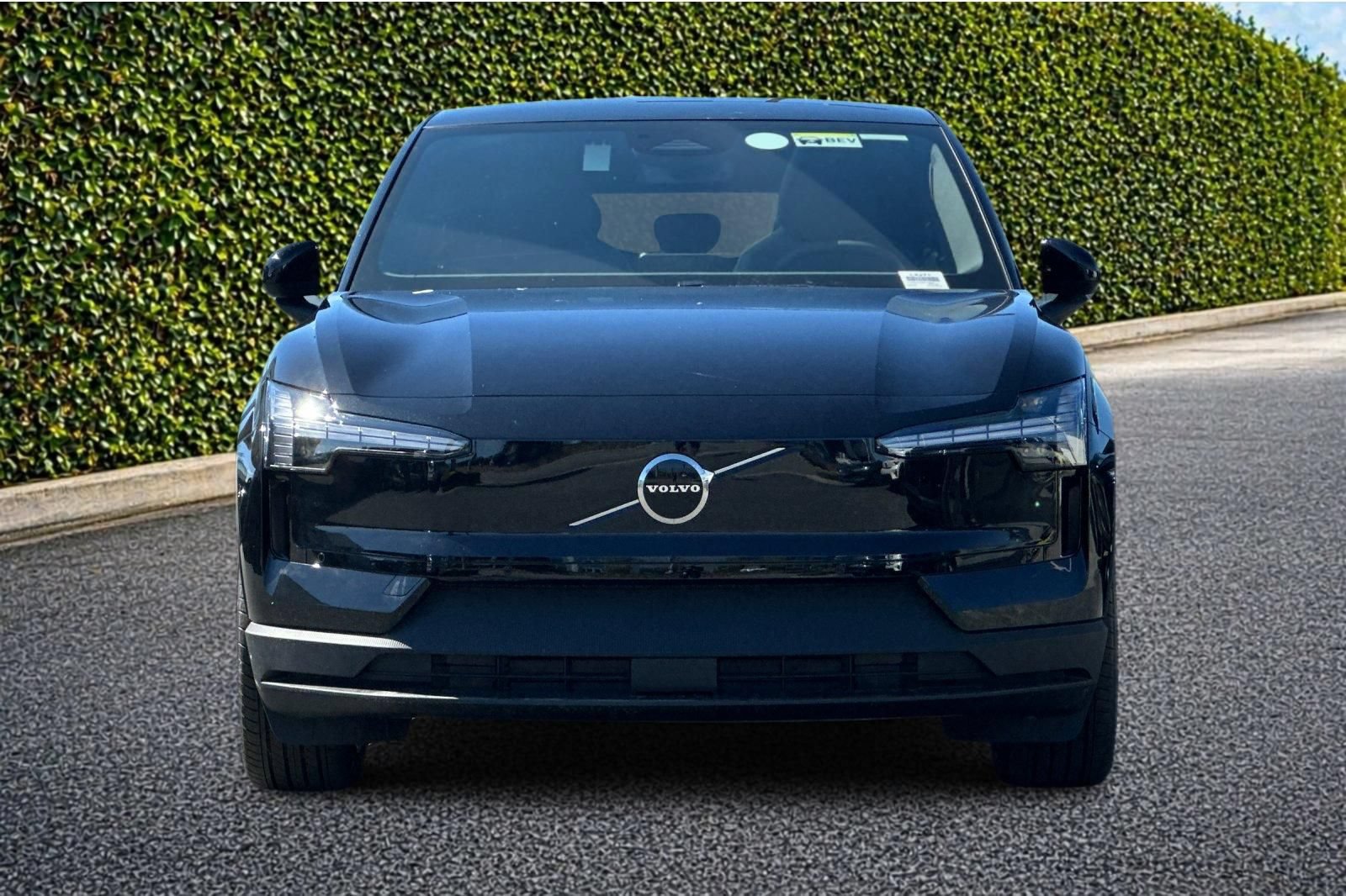 New 2025 Volvo EX30 Plus w/ Protection Package Premier AWD/4WD image 9