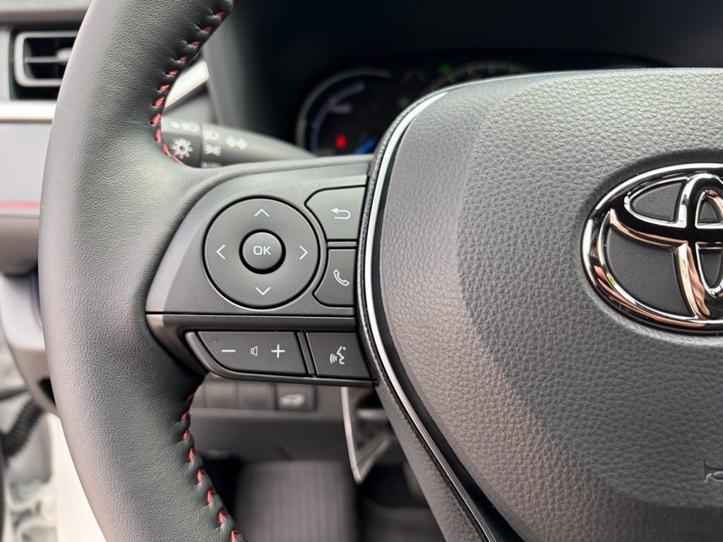 Used 2025 Toyota RAV4 SE image 26