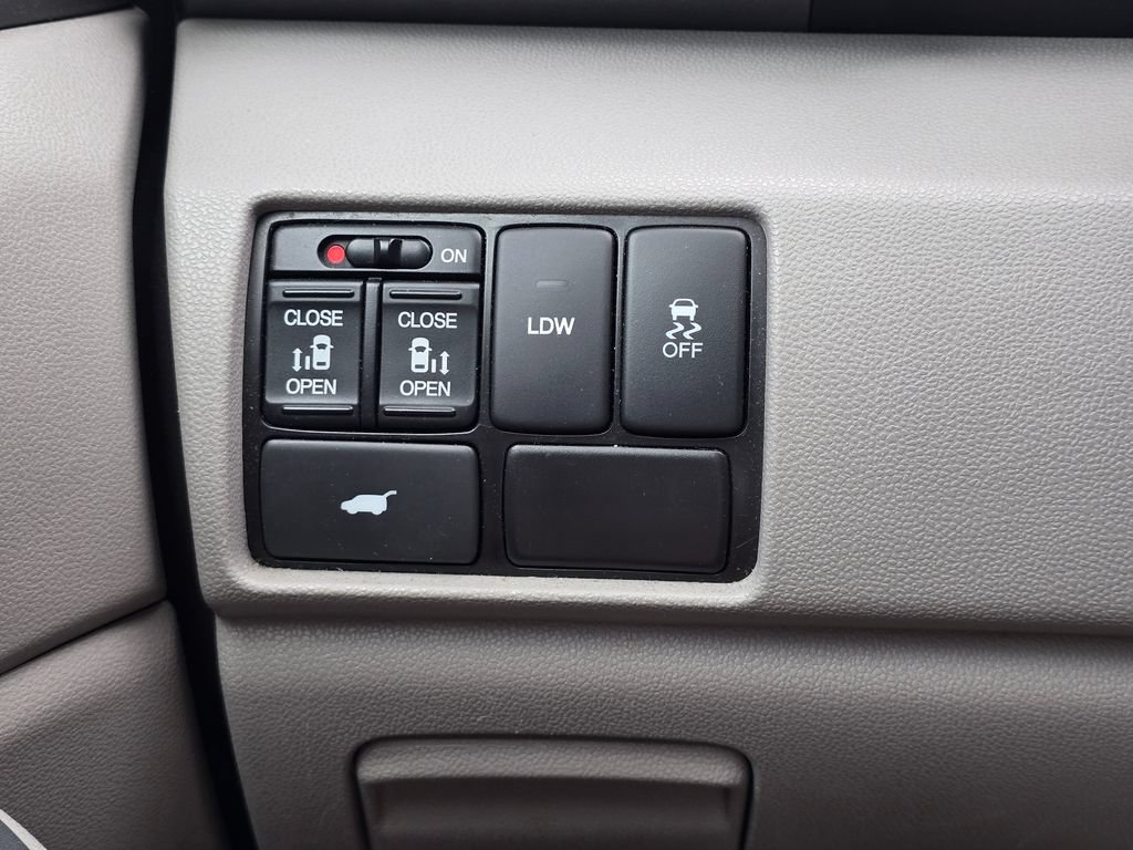 Used 2017 Honda Odyssey EX-L image 19