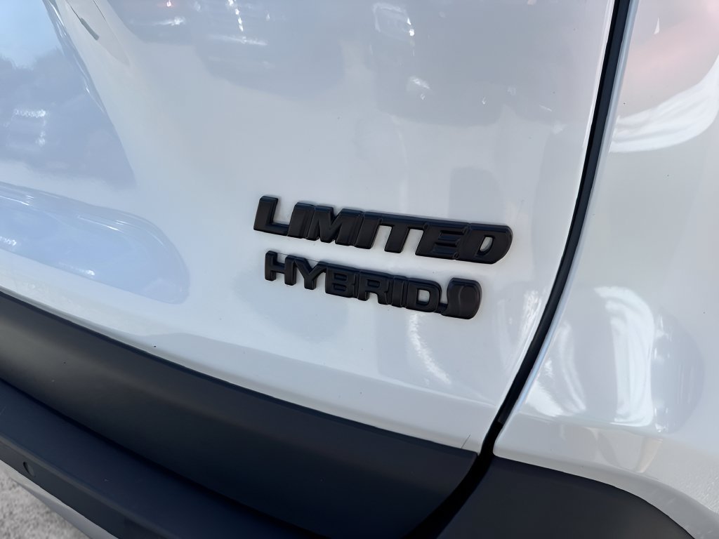 Used 2023 Toyota RAV4 Limited AWD/4WD image 5
