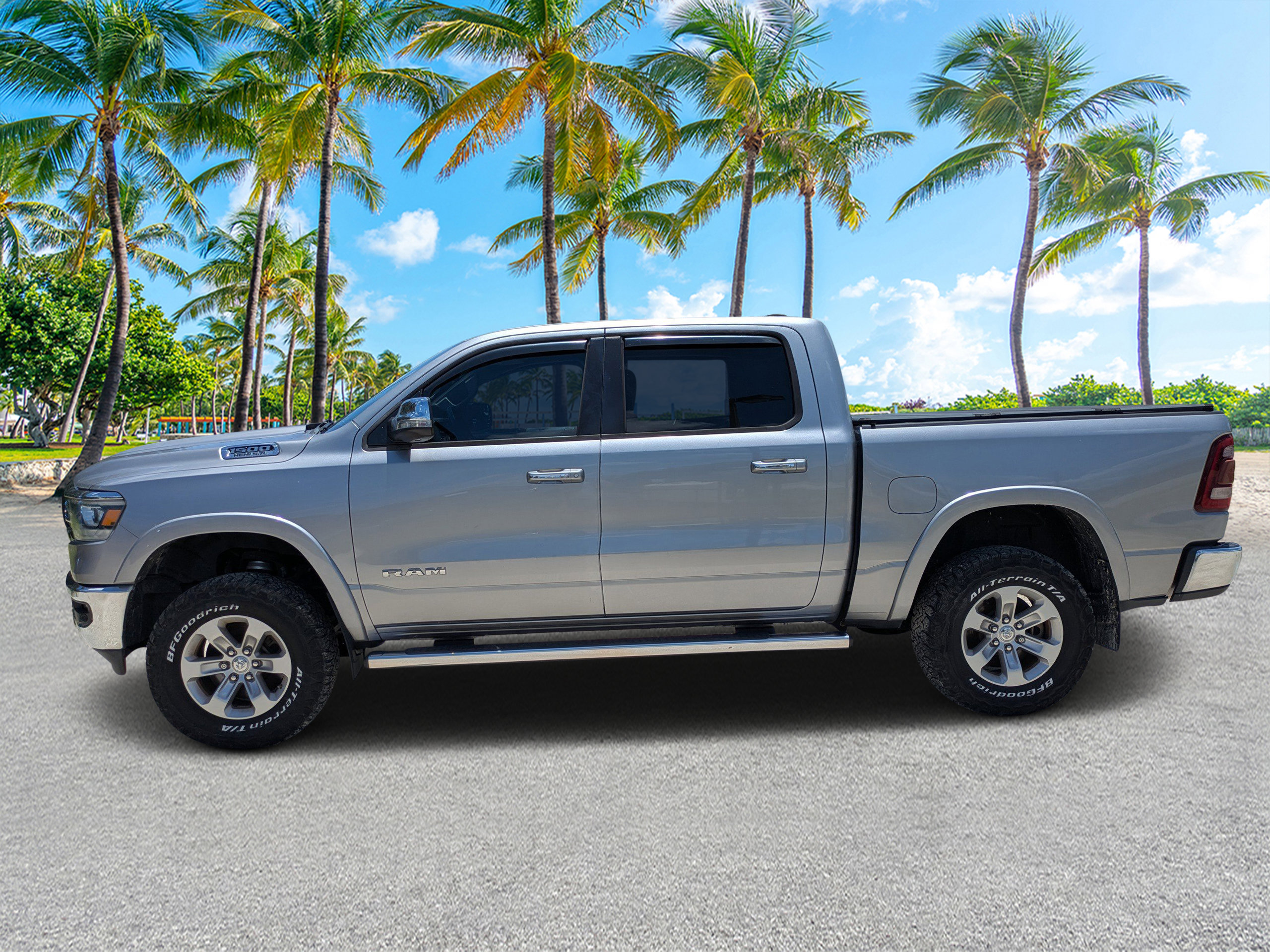 Used 2019 RAM 1500 Laramie AWD/4WD image 6