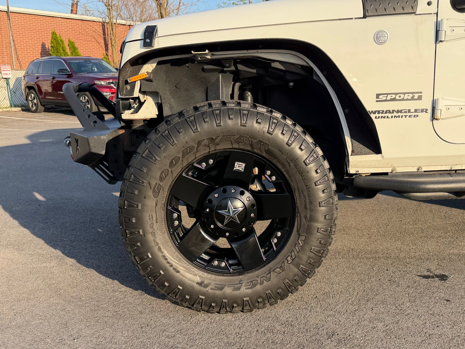 Used 2017 Jeep Wrangler Unlimited Sport w/ Quick Order Package 23S AWD/4WD image 9