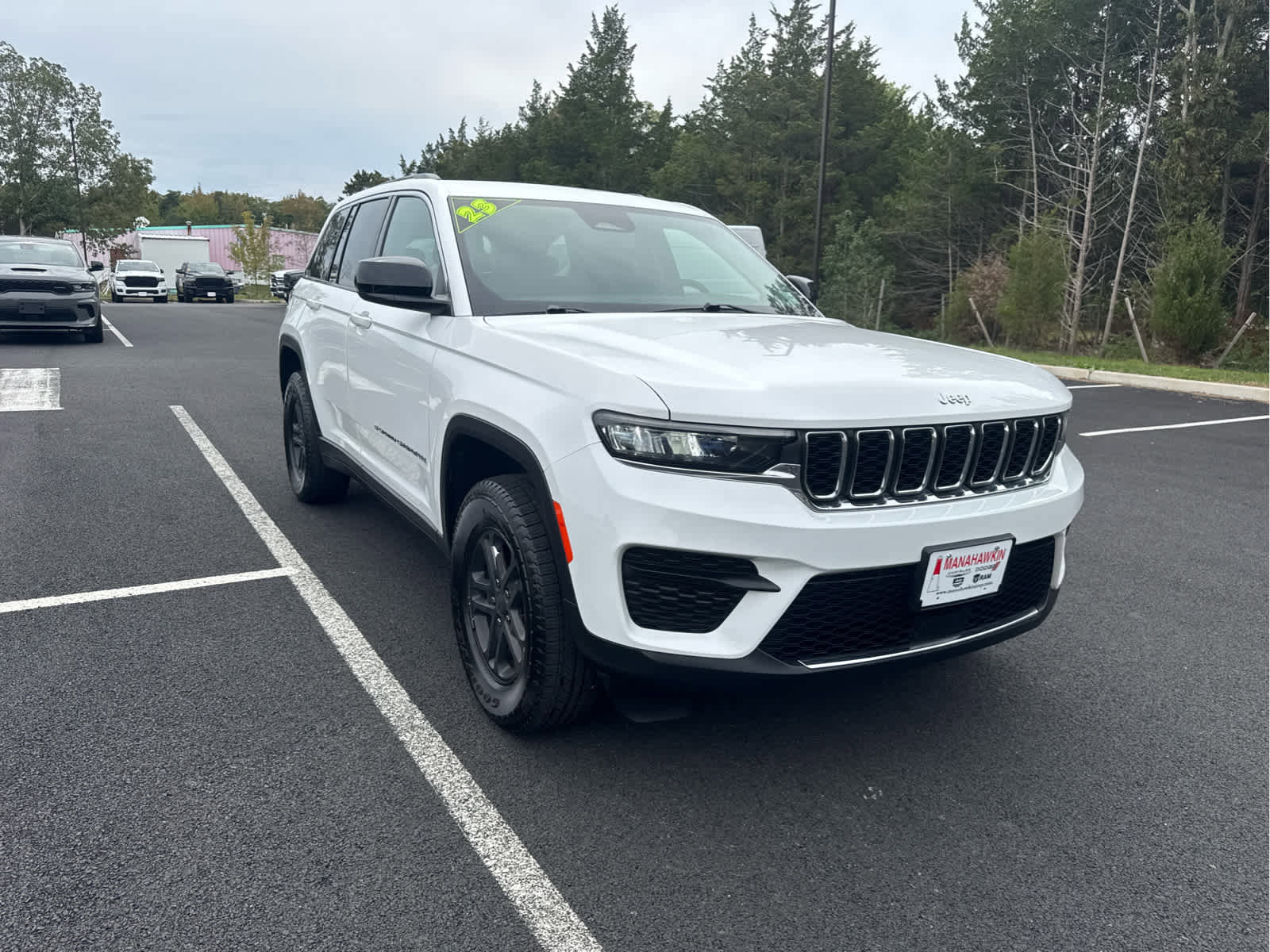 Certified 2023 Jeep Grand Cherokee Laredo image 3