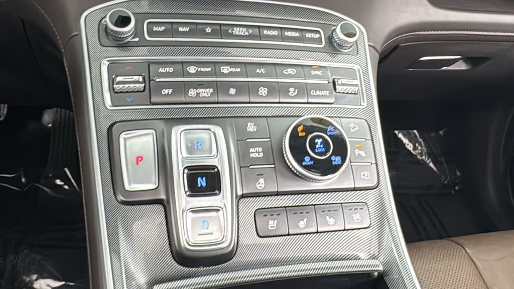 Used 2023 Hyundai Santa Fe Limited image 27