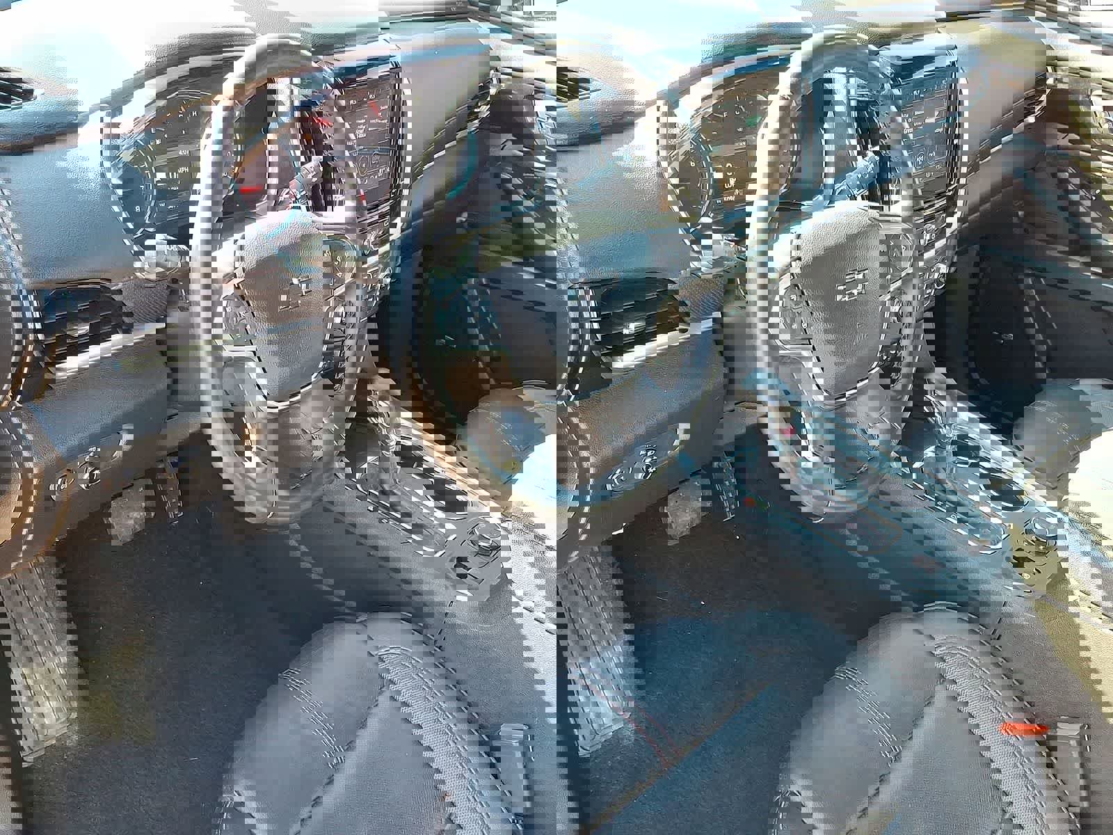 Used 2023 Chevrolet Traverse RS image 16